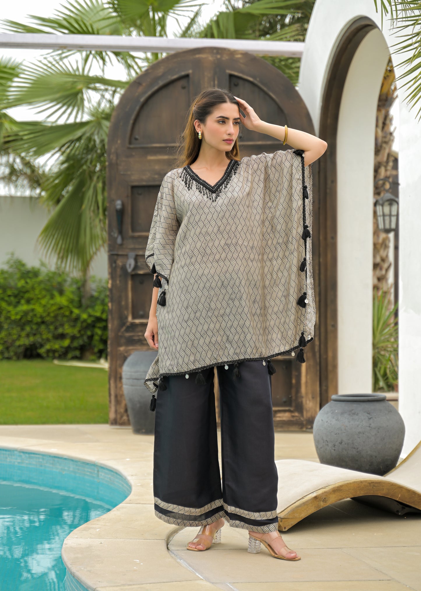 🖤 Elegant Black & Beige Kaftan Set – Luxe Fusion of Tradition & Style With Muslin Fabric
