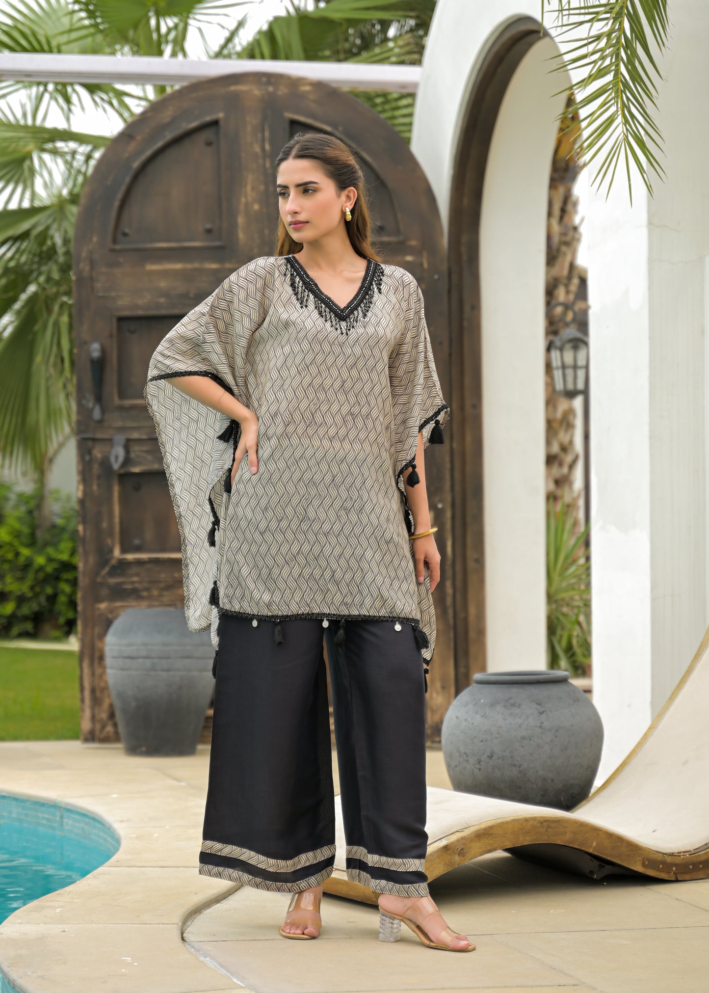🖤 Elegant Black & Beige Kaftan Set – Luxe Fusion of Tradition & Style With Muslin Fabric