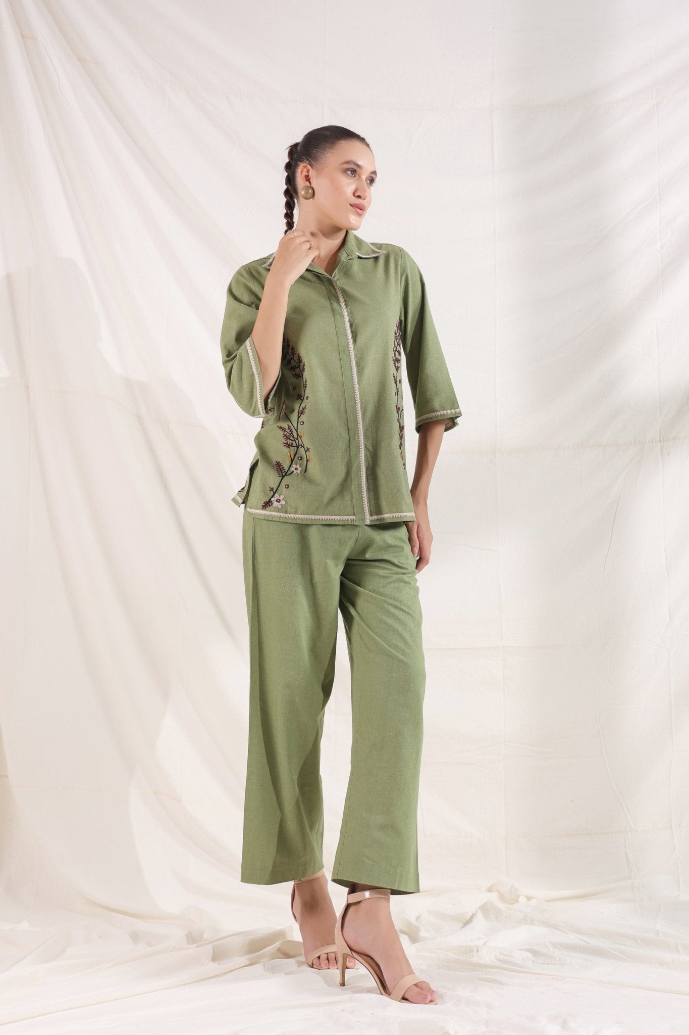 Minimal Floral Thread Embroidery Co - ord Set With Khadi Fabric - Anusheet Fashion