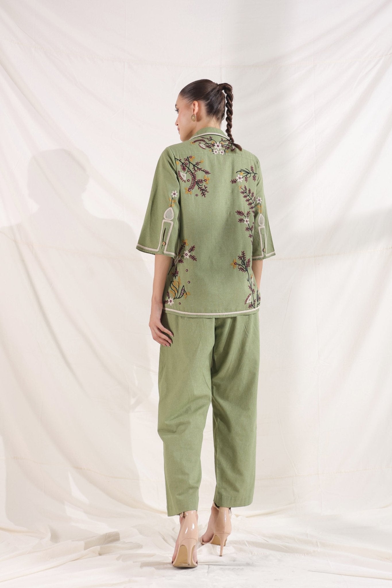 Minimal Floral Thread Embroidery Co - ord Set With Khadi Fabric - Anusheet Fashion