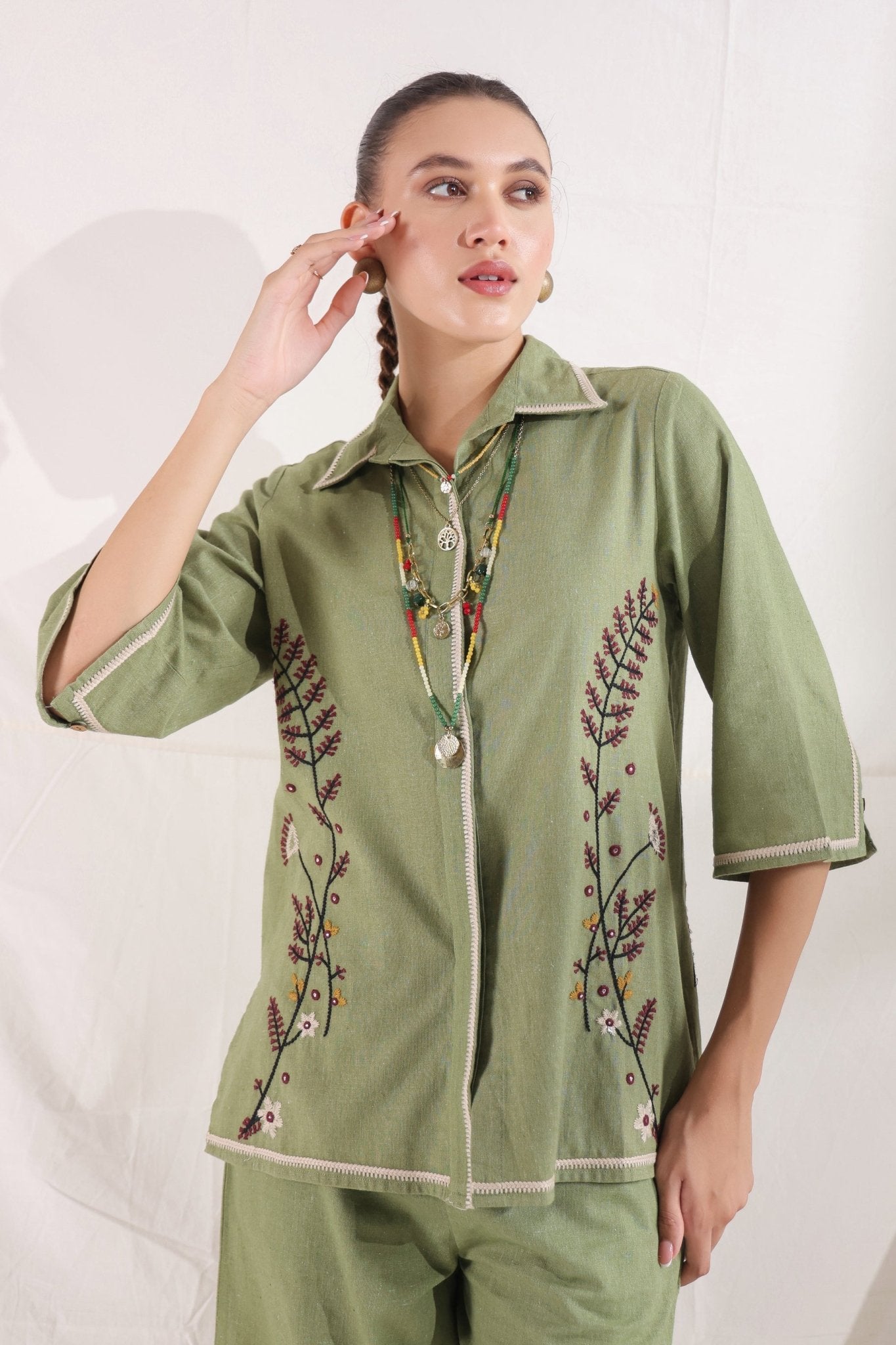Minimal Floral Thread Embroidery Co - ord Set With Khadi Fabric - Anusheet Fashion