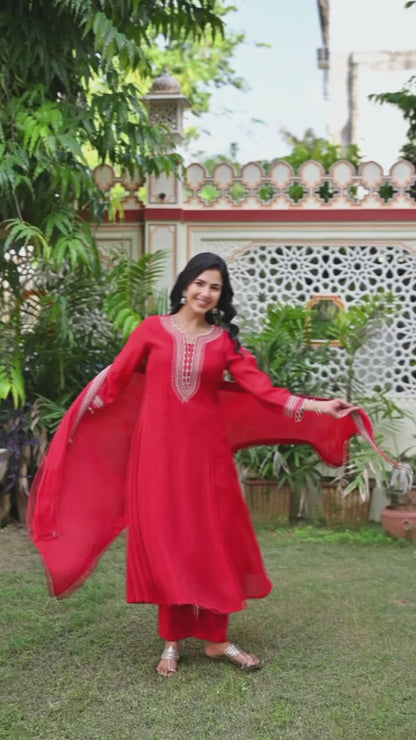 ❤️ Women’s Red Embroidered Kurta Set with Dupatta – Elegant Festive Wear