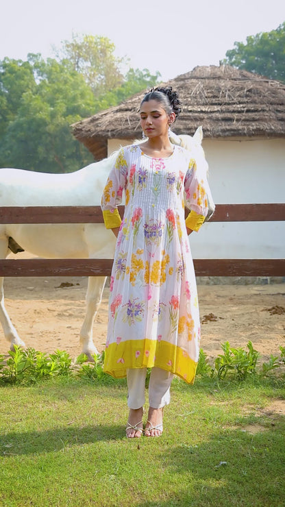 🌼 Elegant Floral Printed Kurta Set
